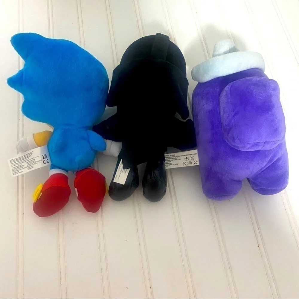 Bundle of (3) Plushy Sonic the Hedgehog, Matel Darth Vader and Toikido Among Us